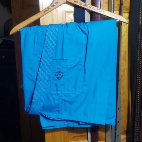 Men shorts and matching belt - Picture 2 of 3